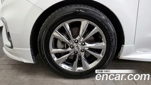 Kia The New Carnival id 2452214 из Кореи 15