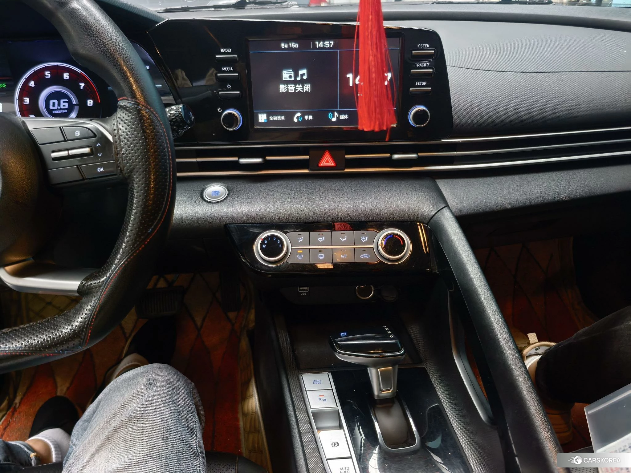 Hyundai Elantra 2022 Белый из Китая, фото 5