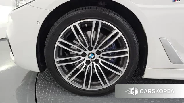 BMW 5 Series (G30) id 3259443 из Кореи 15