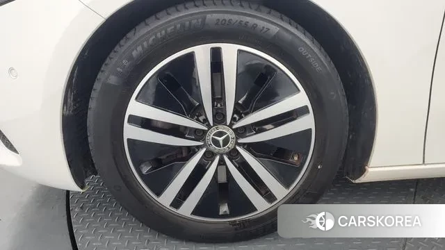 Mercedes-Benz A-Class W177 id 3463816 из Кореи 15