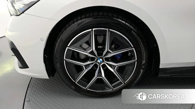 BMW 5 Series (G60) id 4279895 из Кореи 15