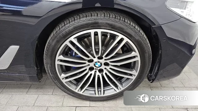 BMW 5 Series (G30) id 3626683 из Кореи 15