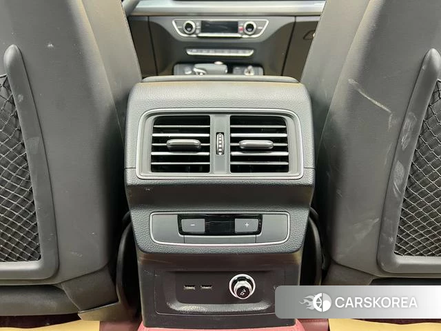Audi Q5L id 4259250 из Китая 24