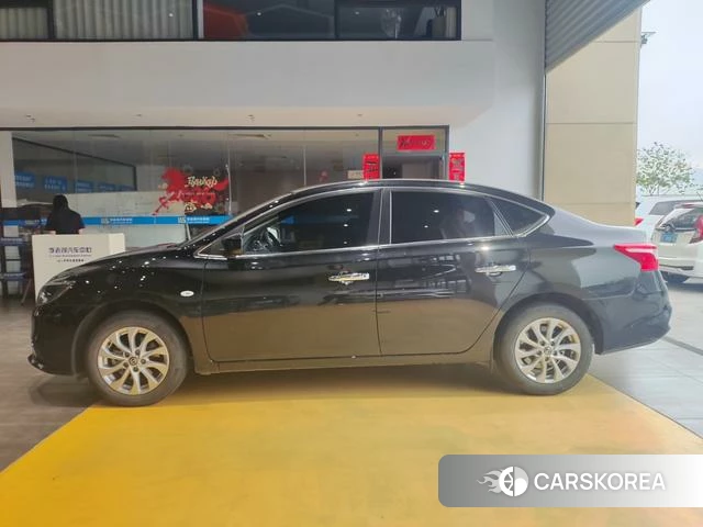 Nissan Xuan Yi 2024 Черный из Китая, фото 5