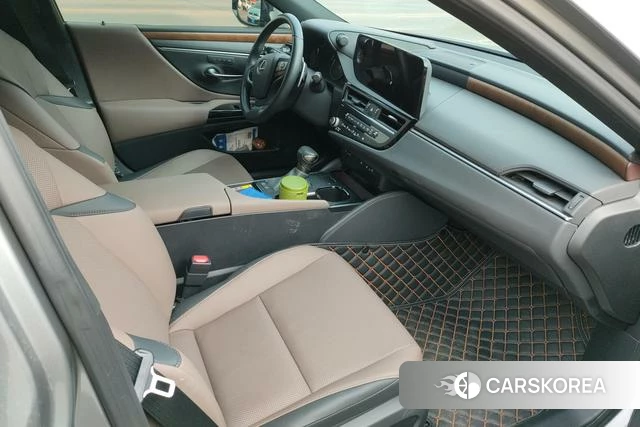 Lexus ES id 4314606 из Китая 12