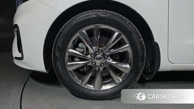Kia The New Carnival id 4605030 из Кореи 15