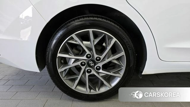 Hyundai The New Avante AD id 3955461 из Кореи 15