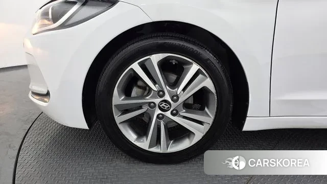 Hyundai Avante AD id 3677588 из Кореи 15