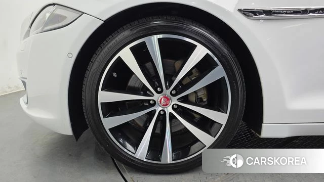 Jaguar All New XJ id 4620413 из Кореи 32