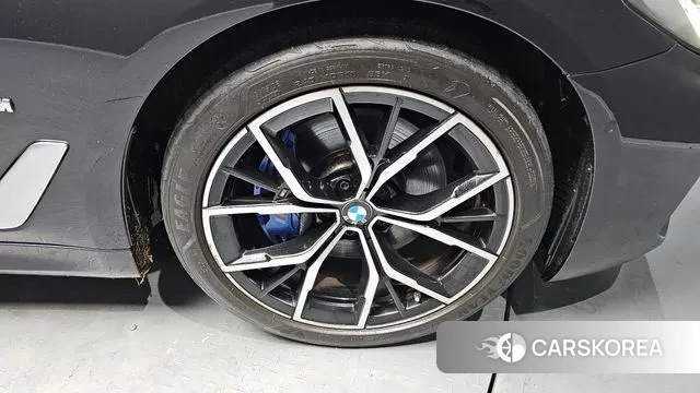 BMW 5 Series (G30) id 3468312 из Кореи 15