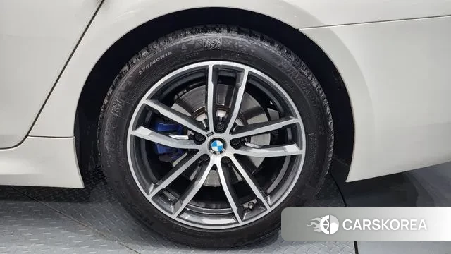 BMW 5 Series (G30) id 3670983 из Кореи 15