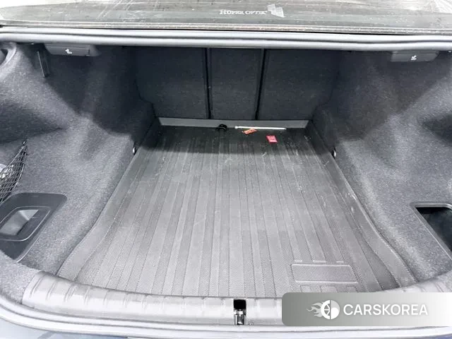 BMW 5 Series (G30) 2023 Черный из Кореи, фото 5