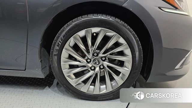 Lexus ES300h 7th generation id 4792817 из Кореи 30