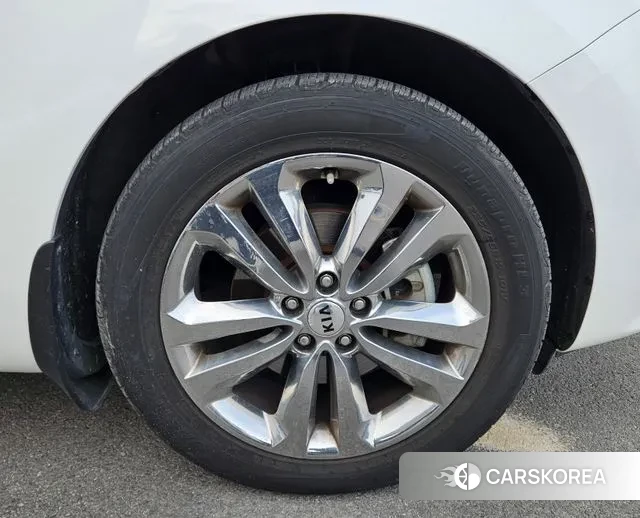 Kia All New Carnival id 3602389 из Кореи 12