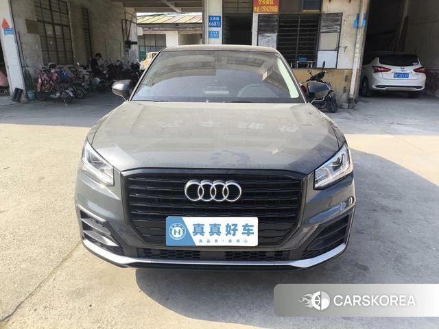 Audi Q2L 2021 Темно-серый из Китая, фото 5