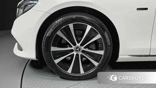 Mercedes-Benz E-Class W213 id 4284980 из Кореи 25