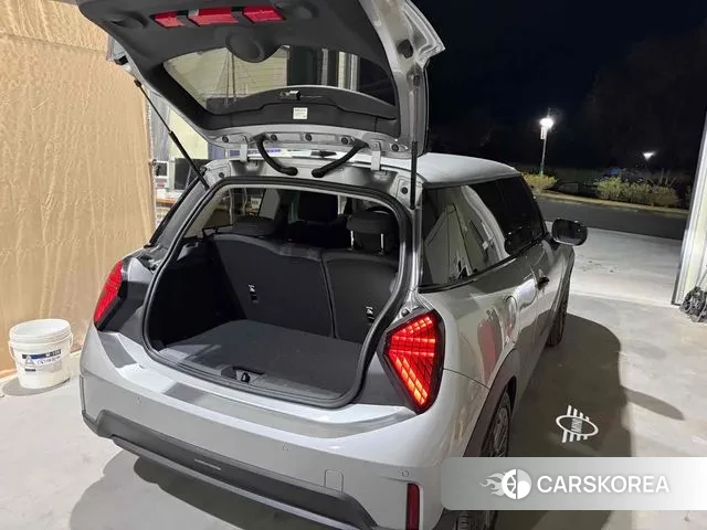 Mini Cooper C 4th generation 2024 Серебряный из Кореи, фото 5