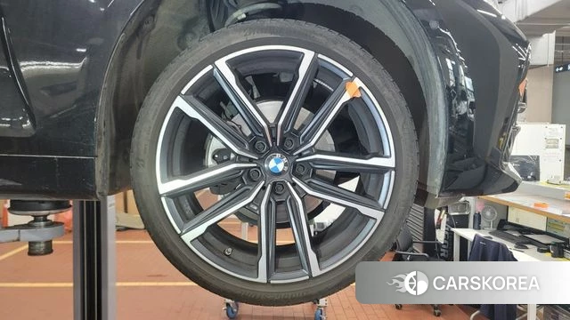 BMW 4 Series (G22) 2023 Черный из Кореи, фото 5