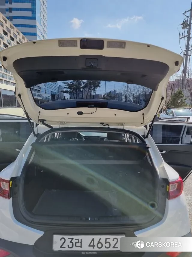 Kia Stonic 2019 Белый из Кореи, фото 6