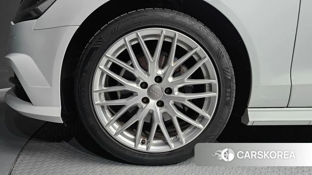 Audi New A6 id 3796299 из Кореи 15