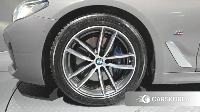 BMW 5 Series (G30) id 4604446 из Кореи 28