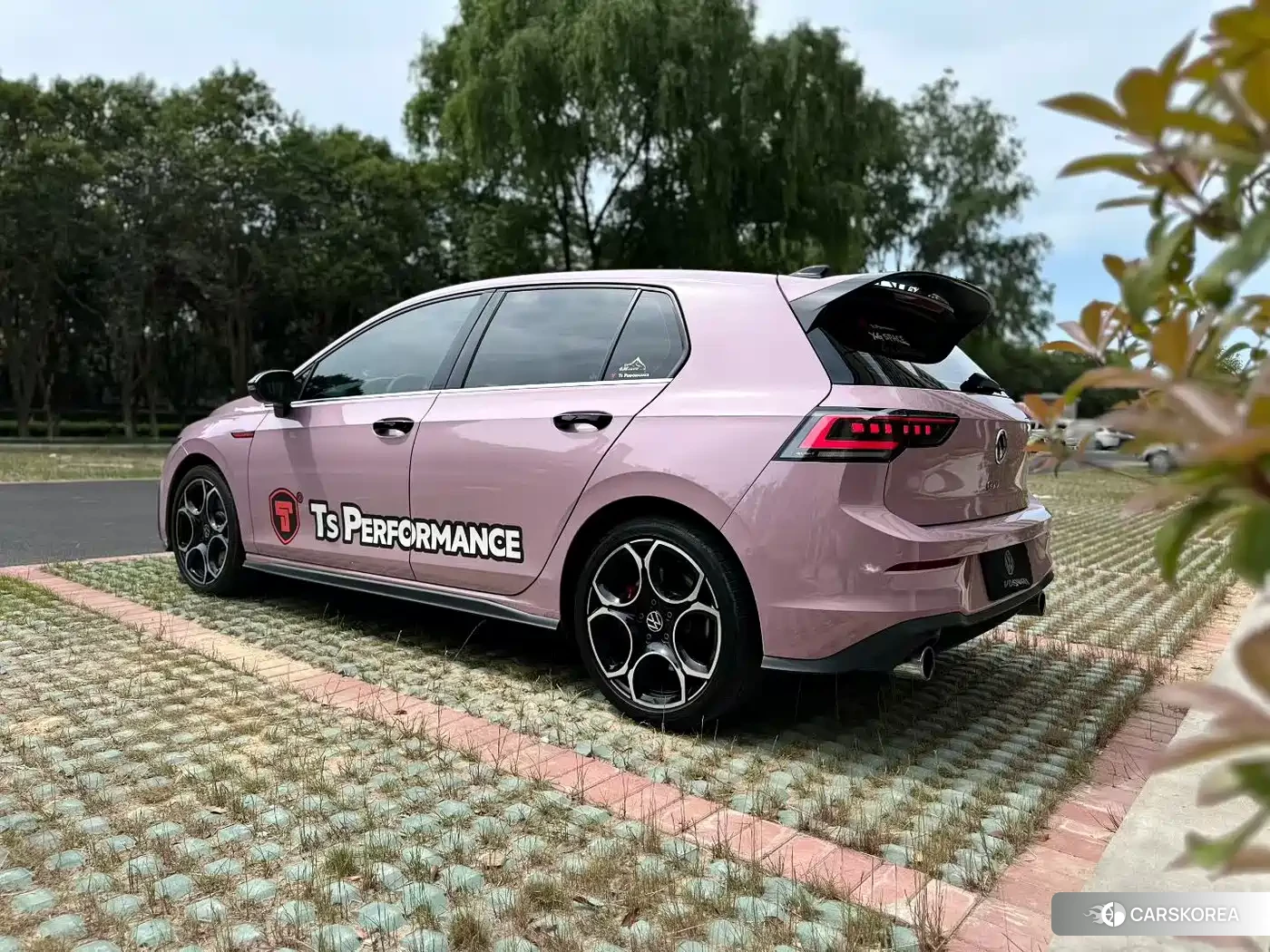 Volkswagen Golf 2025 Red/purple из Китая, фото 5