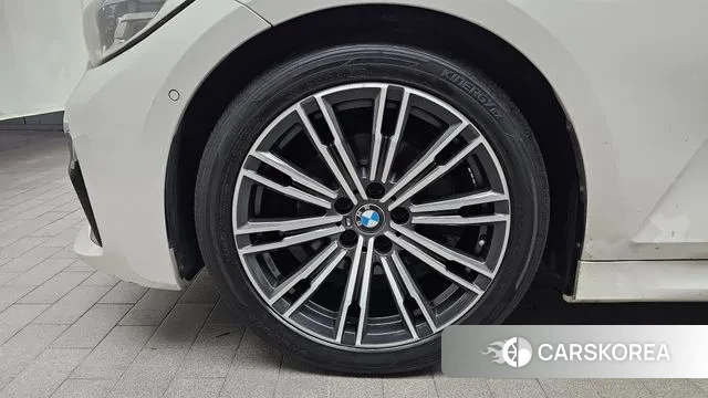 BMW 3 Series (G20) id 3391225 из Кореи 15