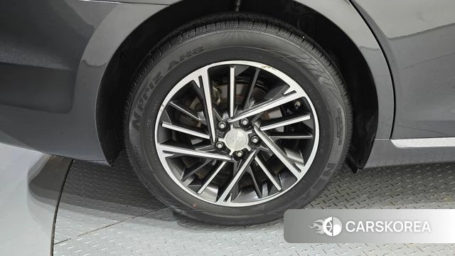 Hyundai The New Grandeur IG id 4641950 из Кореи 28