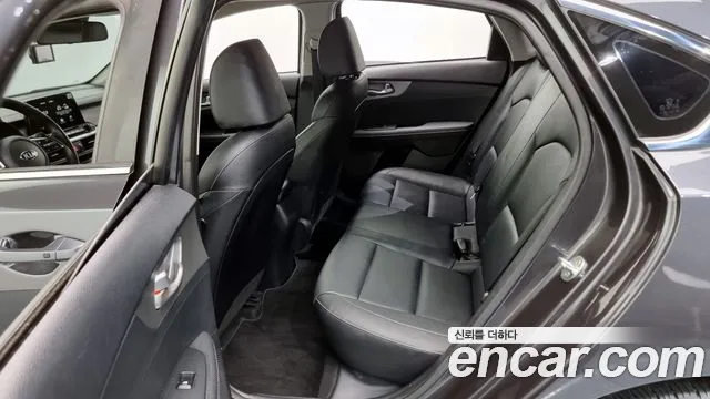 Kia Come New K3 id 2651177 из Кореи 15