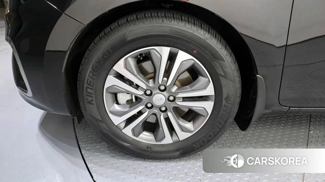 Kia The New Carnival id 4331626 из Кореи 30