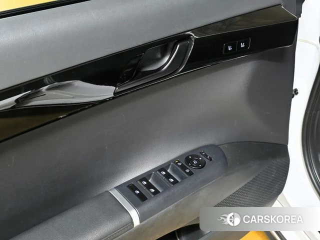 Hyundai Grandeur (GN7) id 3891112 из Кореи 15