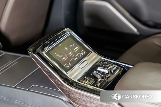Audi A8 id 4261481 из Китая 18