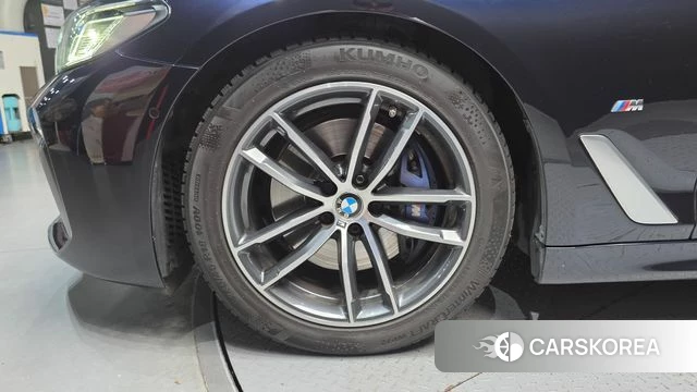 BMW 5 Series (G30) id 4423492 из Кореи 25