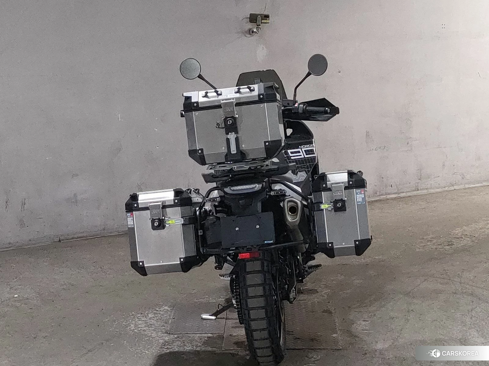 Husqvarna NORDEN 901 2022 из Японии