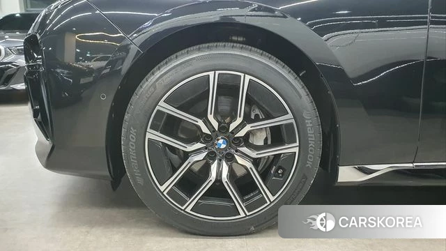 BMW 7 Series (G70) id 4549070 из Кореи 15