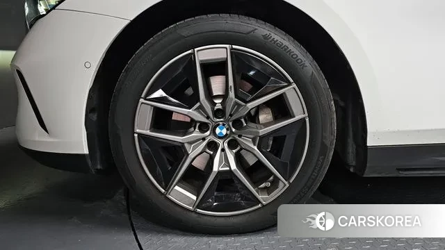 BMW 5 Series (G60) id 3538865 из Кореи 15