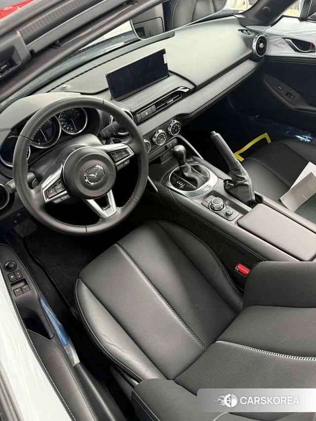 Mazda MX-5 2025 Серебристо-серый из Китая, фото 6