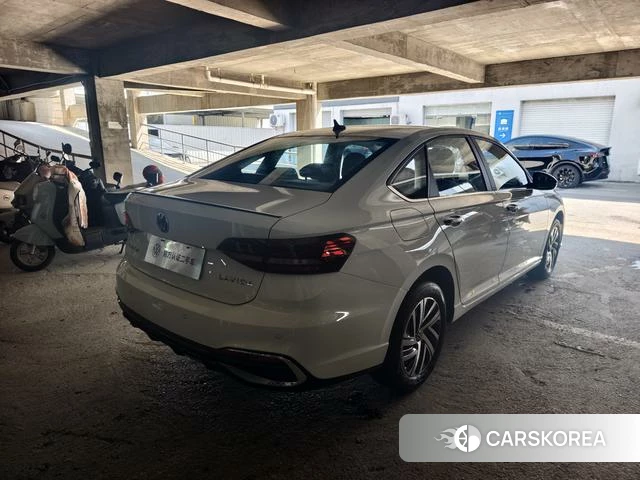 Volkswagen Lavida 2024 Белый из Китая, фото 5