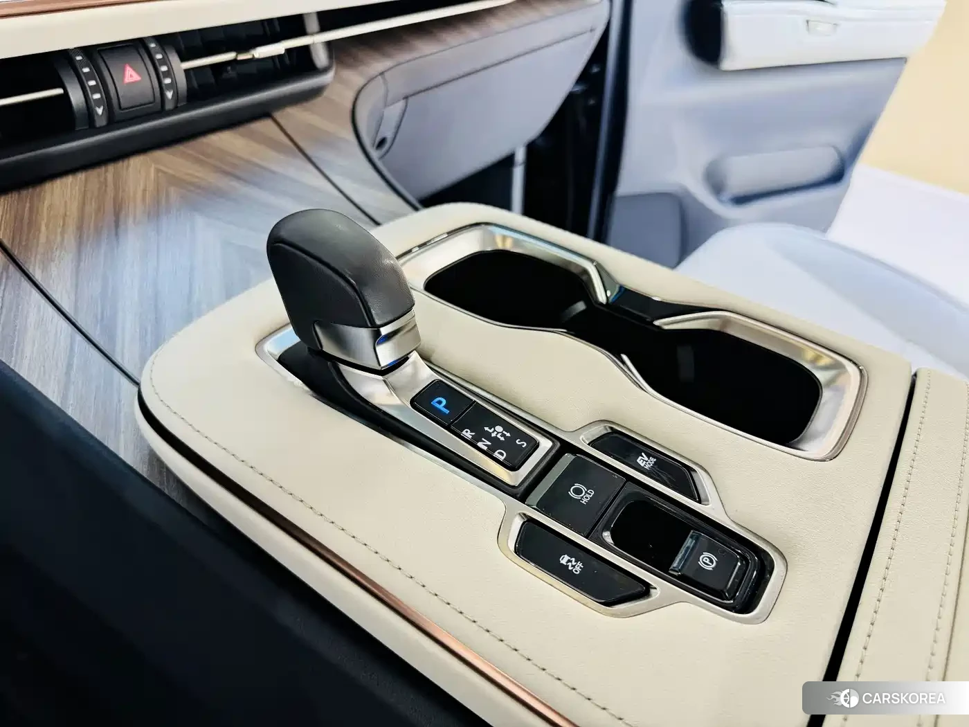 Lexus LM id 4681088 из Китая 8