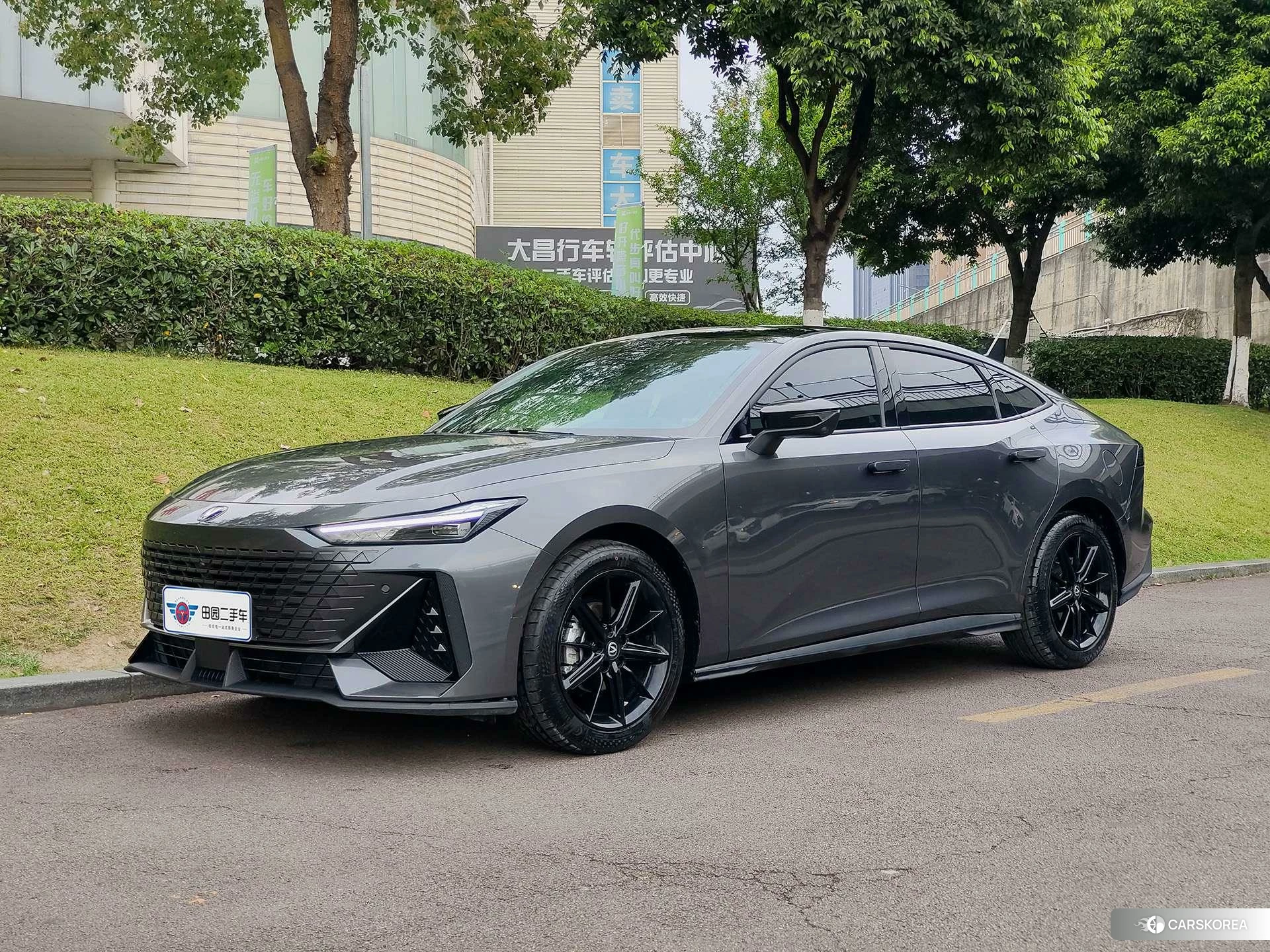 Chang'an UNI-V 2023 Темно-серый из Китая, фото 5