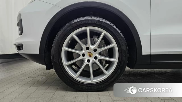Porsche Cayenne (PO536) id 4285550 из Кореи 25