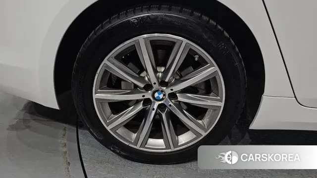 BMW 5 Series (G30) id 3698432 из Кореи 15