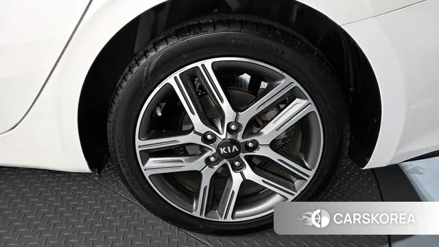 Kia Come New K3 id 3567432 из Кореи 15