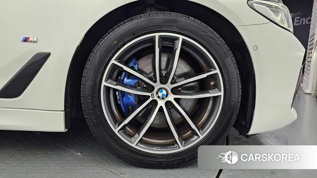 BMW 5 Series (G30) id 4854617 из Кореи 26