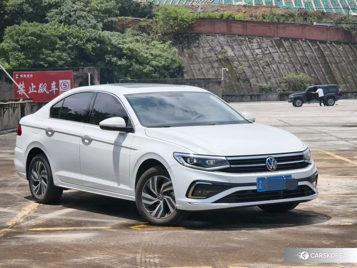 Volkswagen Bora 2024 Белый из Китая, фото 5