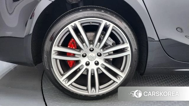 Maserati Ghibli id 3955305 из Кореи 15