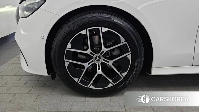 Mercedes-Benz E-Class W214 id 4527876 из Кореи 27