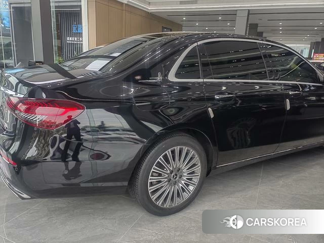 Mercedes-Benz E-class 2022 Черный из Китая, фото 4