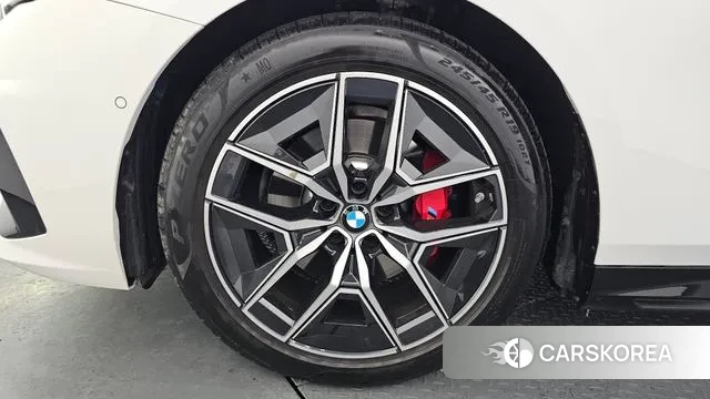 BMW 5 Series (G60) id 3648967 из Кореи 15