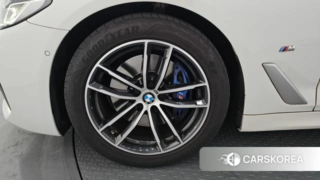 BMW 5 Series (G30) id 3838632 из Кореи 15